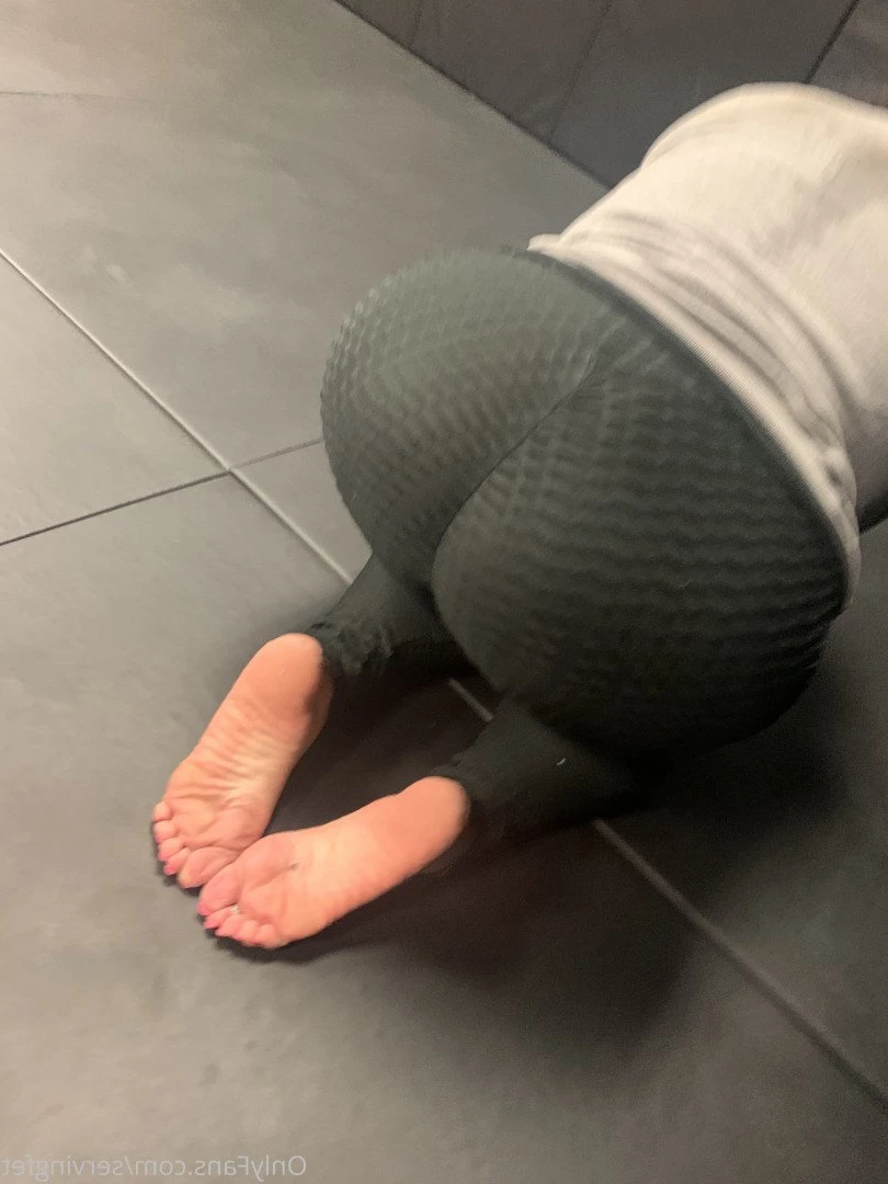 SERVINGBAREFEET [ servingfet ] Onlyfans leaked photo 5047644 on Hotleaks.tv