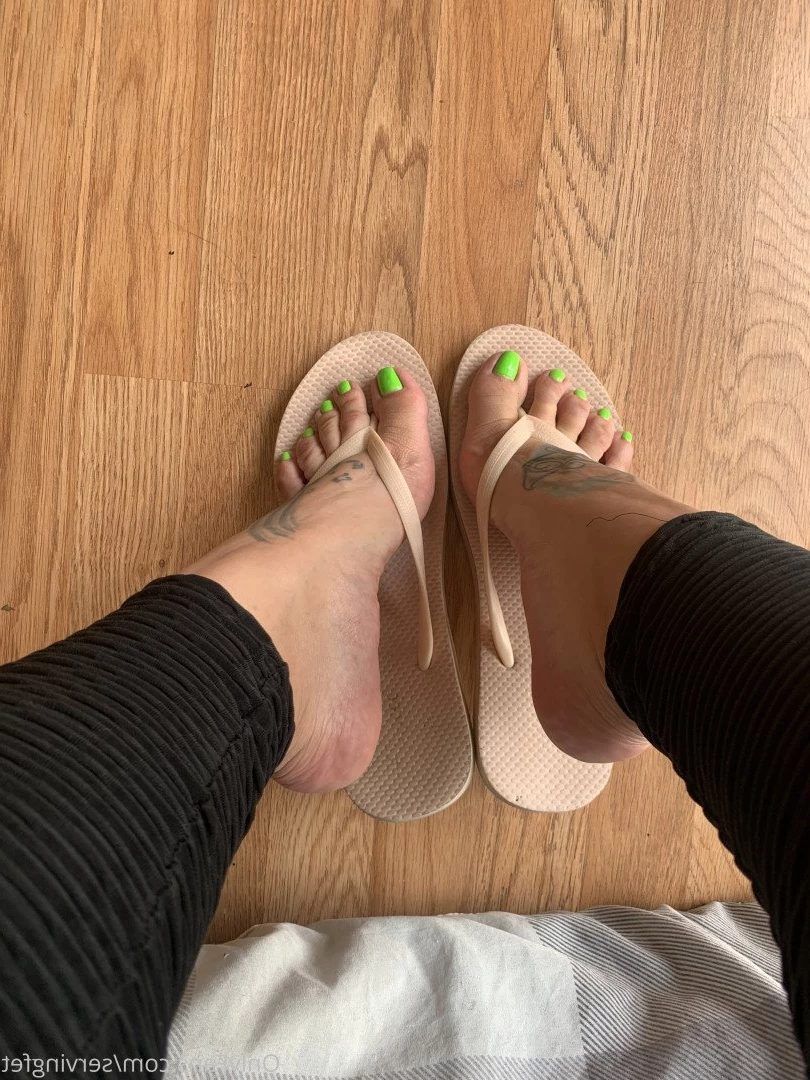 SERVINGBAREFEET [ servingfet ] Onlyfans leaked photo 5048123 on Hotleaks.tv