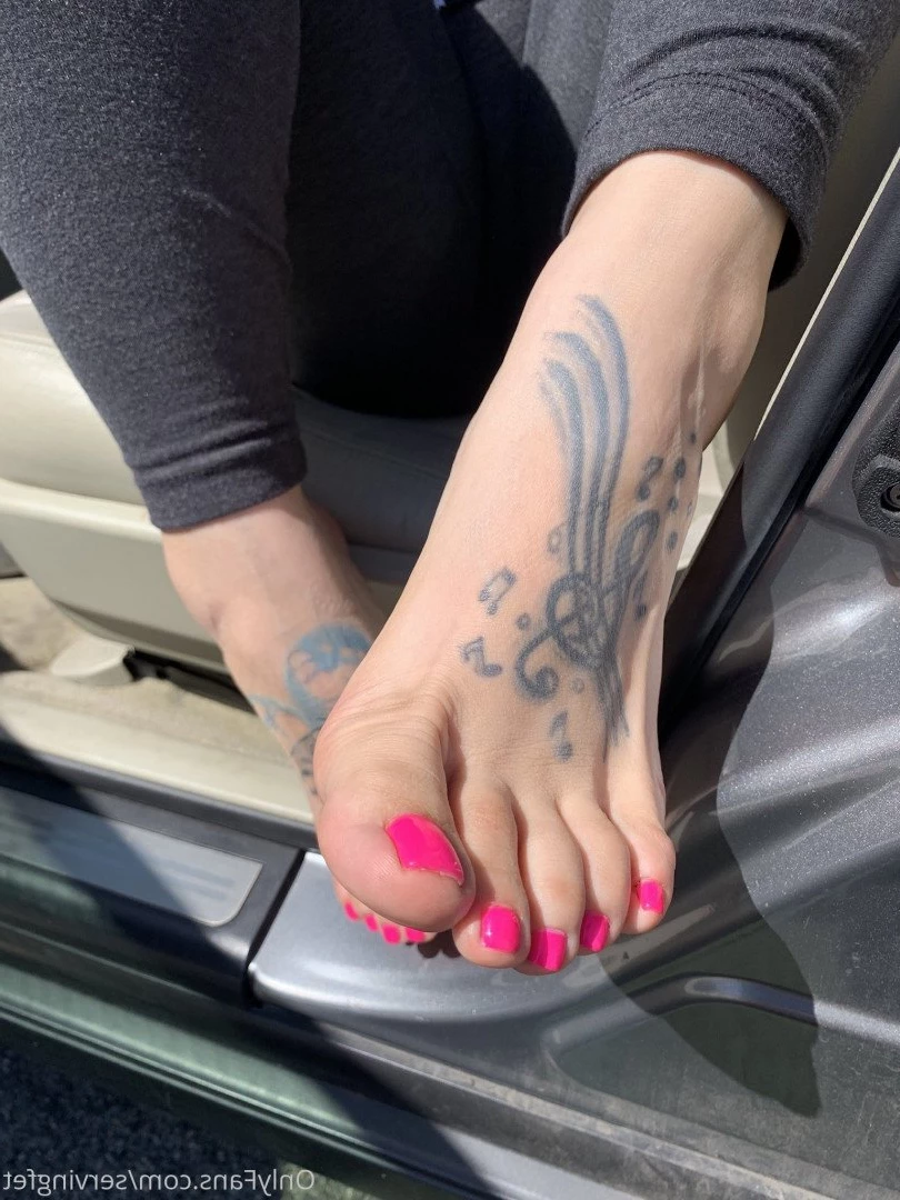 SERVINGBAREFEET [ servingfet ] Onlyfans leaked photo 5048137 on Hotleaks.tv