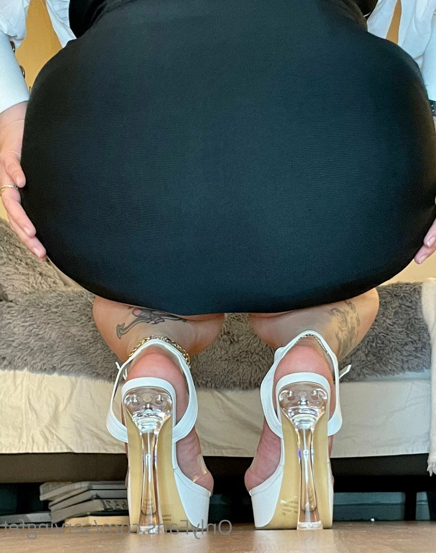 SERVINGBAREFEET [ servingfet ] Onlyfans leaked photo 5048363 on Hotleaks.tv