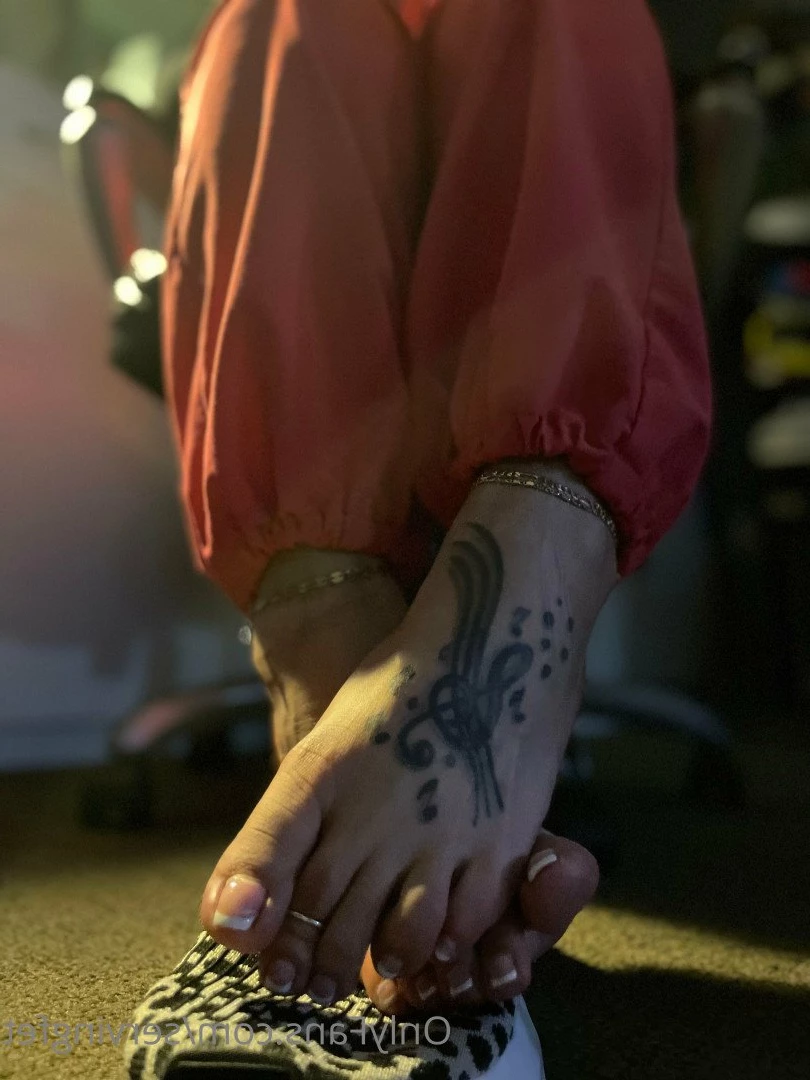 SERVINGBAREFEET [ servingfet ] Onlyfans leaked photo 5049205 on Hotleaks.tv