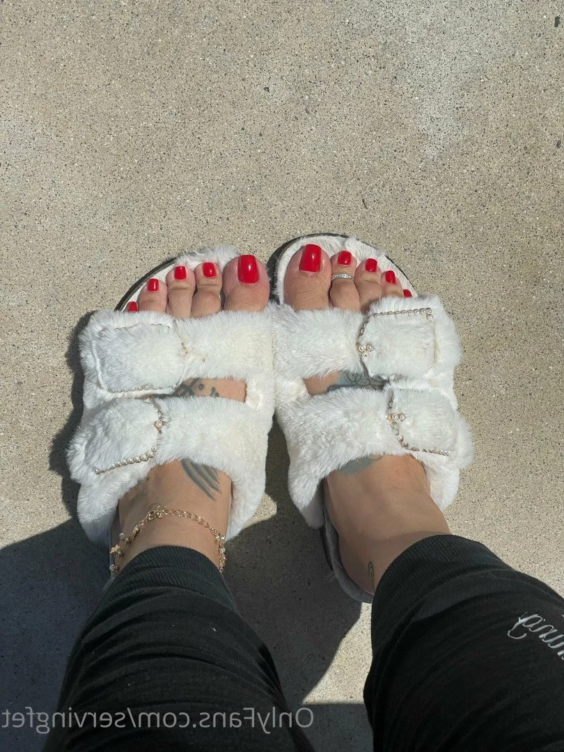 SERVINGBAREFEET [ servingfet ] Onlyfans leaked photo 5049435 on Hotleaks.tv