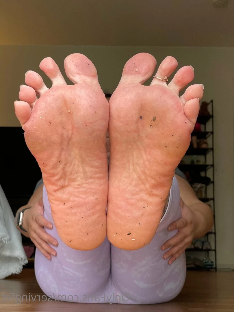 SERVINGBAREFEET [ servingfet ] Onlyfans leaked photo 5049458 on Hotleaks.tv