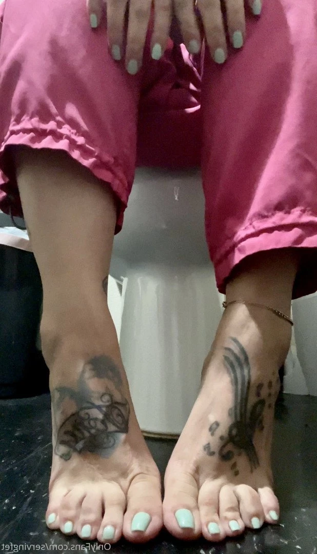 SERVINGBAREFEET [ servingfet ] Onlyfans leaked photo 5049500 on Hotleaks.tv