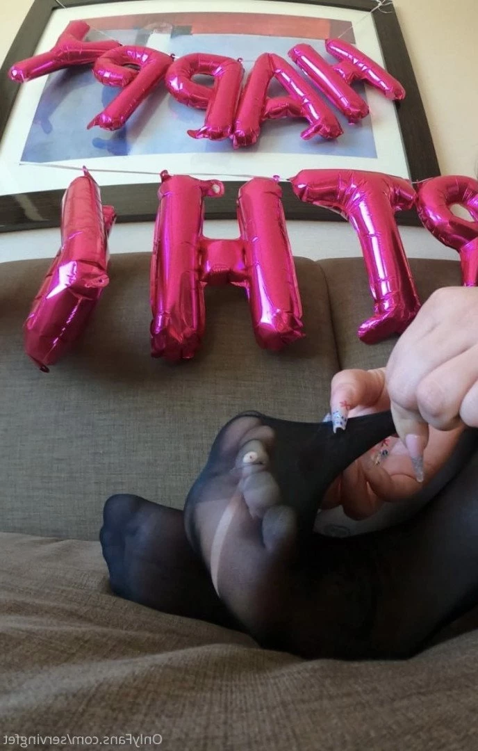 SERVINGBAREFEET [ servingfet ] Onlyfans leaked photo 5049889 on Hotleaks.tv
