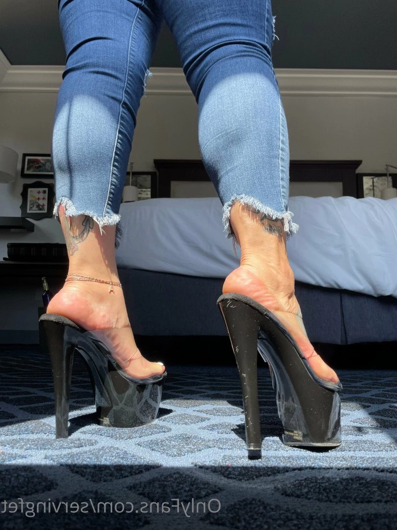 SERVINGBAREFEET [ servingfet ] Onlyfans leaked photo 5050335 on Hotleaks.tv
