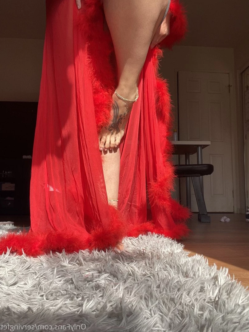 SERVINGBAREFEET [ servingfet ] Onlyfans leaked photo 5050475 on Hotleaks.tv
