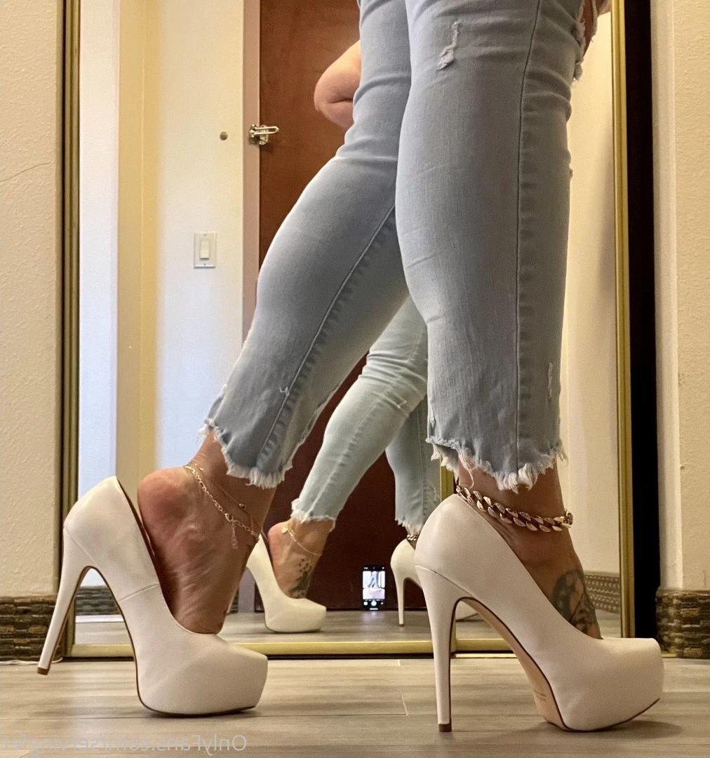 SERVINGBAREFEET [ servingfet ] Onlyfans leaked photo 5050600 on Hotleaks.tv
