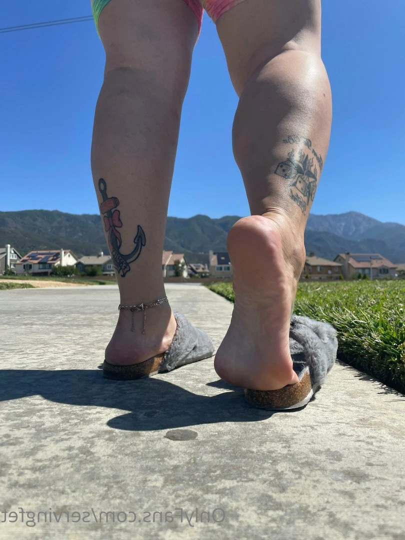SERVINGBAREFEET [ servingfet ] Onlyfans leaked photo 5050683 on Hotleaks.tv