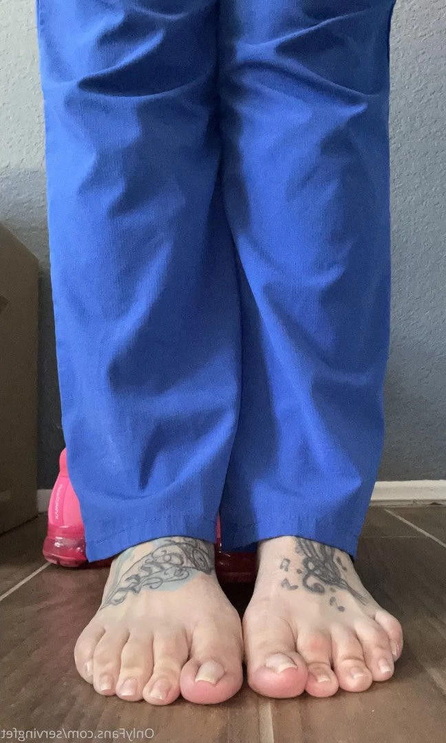 SERVINGBAREFEET [ servingfet ] Onlyfans leaked photo 5051122 on Hotleaks.tv