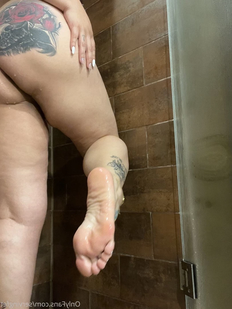 SERVINGBAREFEET [ servingfet ] Onlyfans leaked photo 5051415 on Hotleaks.tv