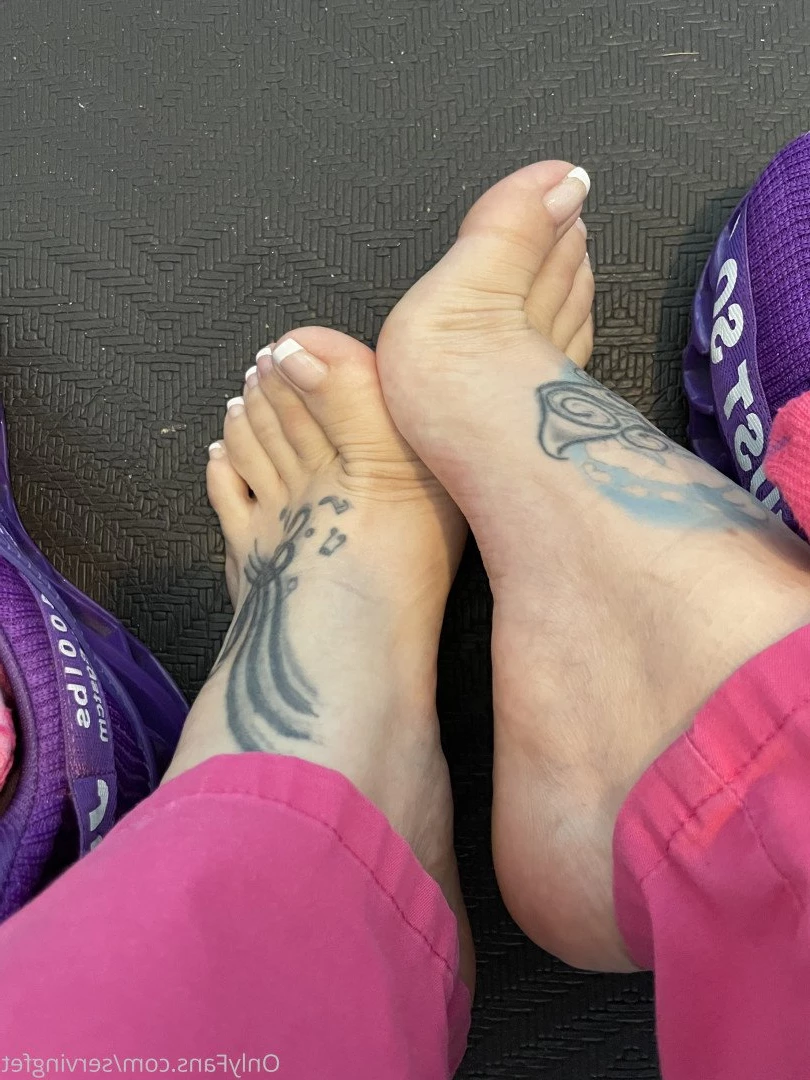 SERVINGBAREFEET [ servingfet ] Onlyfans leaked photo 5051587 on Hotleaks.tv