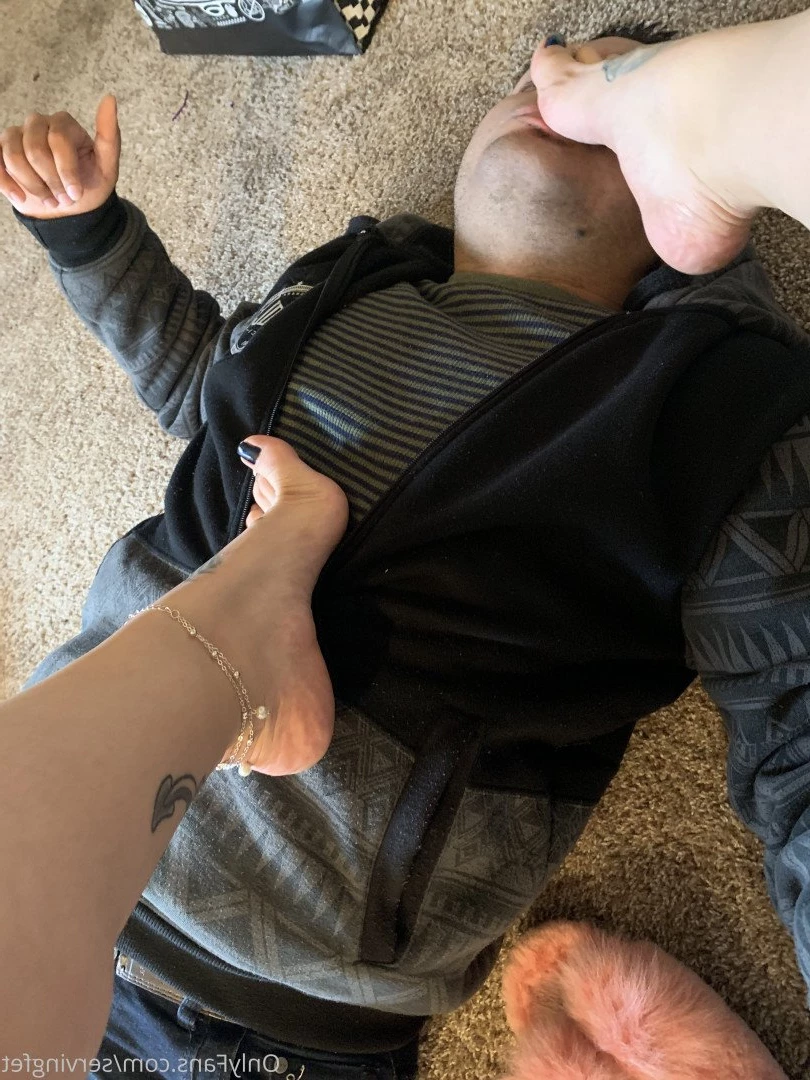 SERVINGBAREFEET [ servingfet ] Onlyfans leaked photo 5051841 on Hotleaks.tv