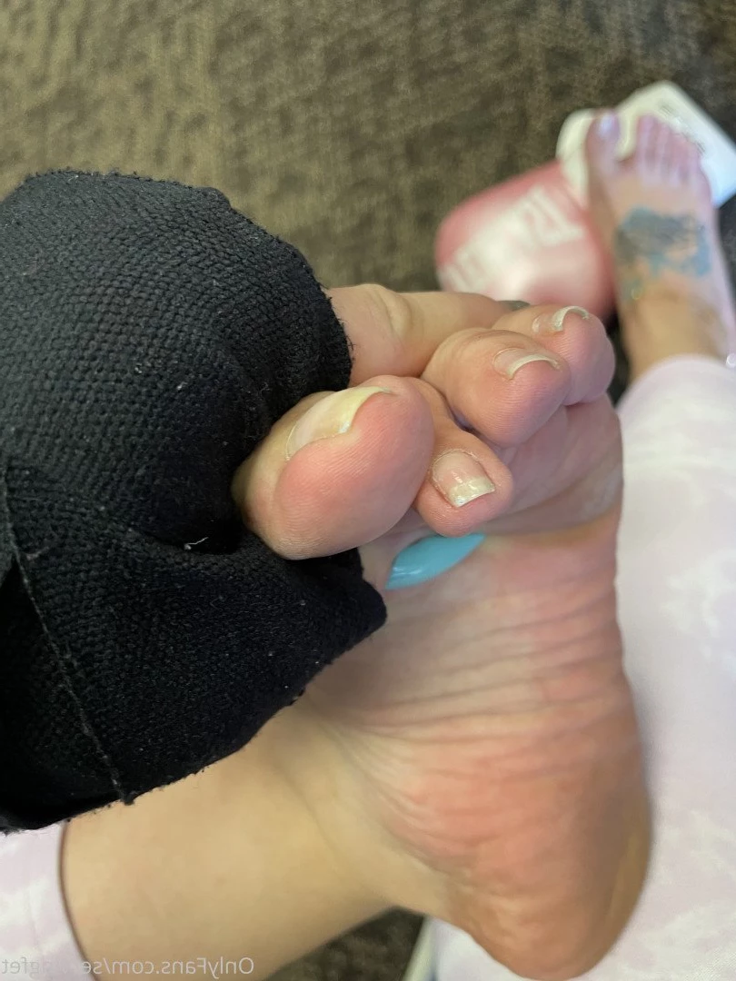 SERVINGBAREFEET [ servingfet ] Onlyfans leaked photo 5052660 on Hotleaks.tv