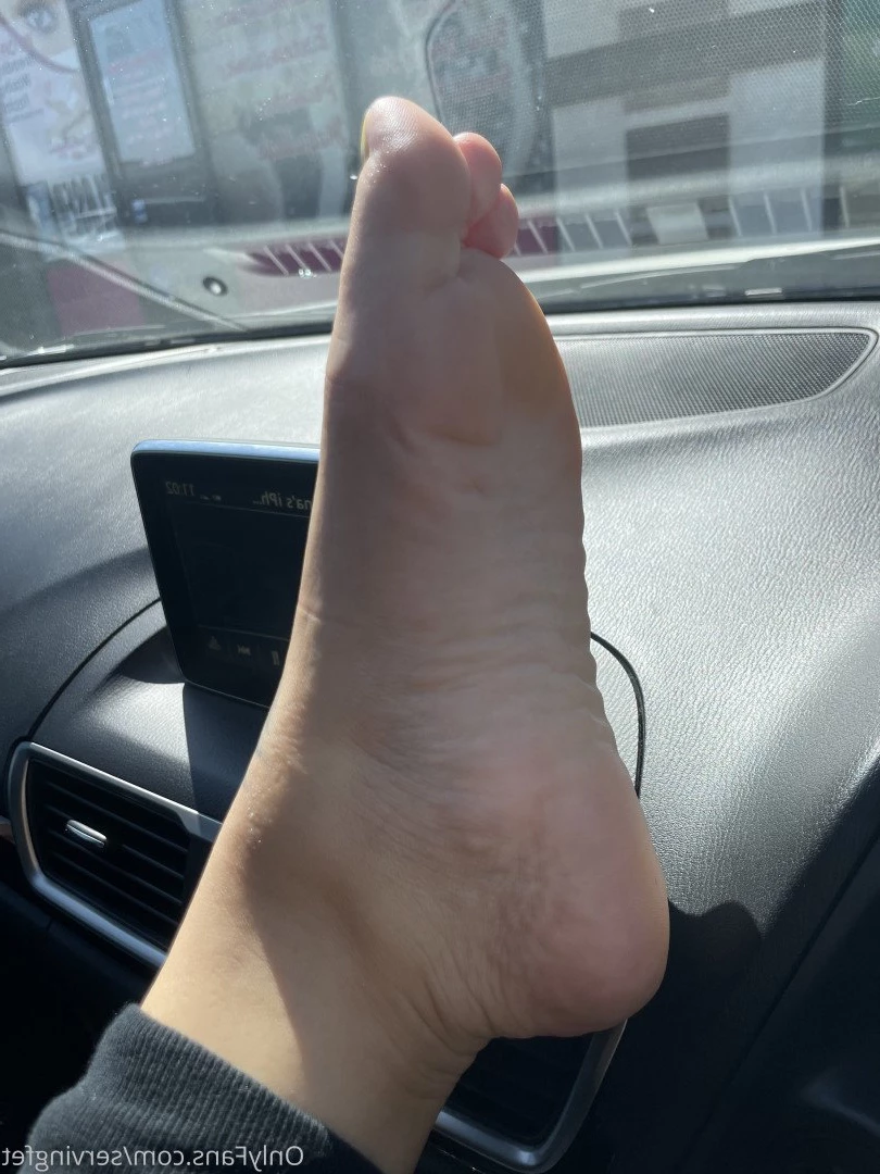 SERVINGBAREFEET [ servingfet ] Onlyfans leaked photo 5052671 on Hotleaks.tv
