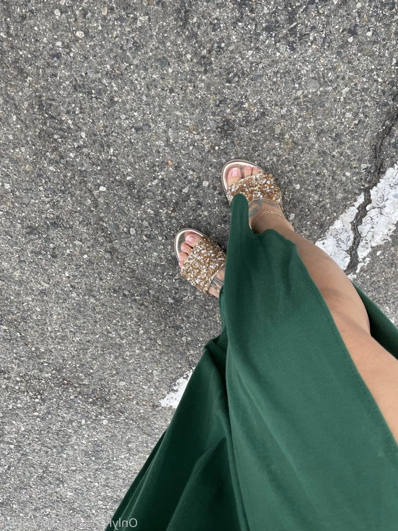 SERVINGBAREFEET [ servingfet ] Onlyfans leaked photo 5053608 on Hotleaks.tv