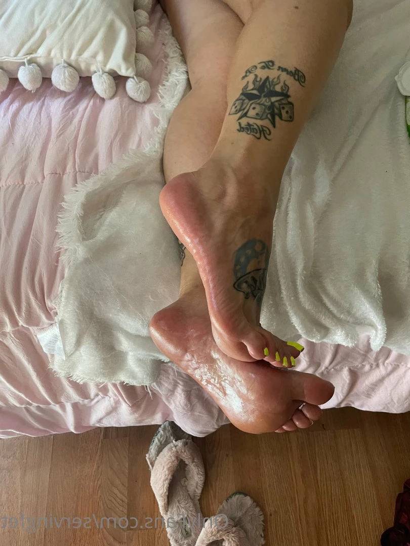 SERVINGBAREFEET [ servingfet ] Onlyfans leaked photo 5053783 on Hotleaks.tv