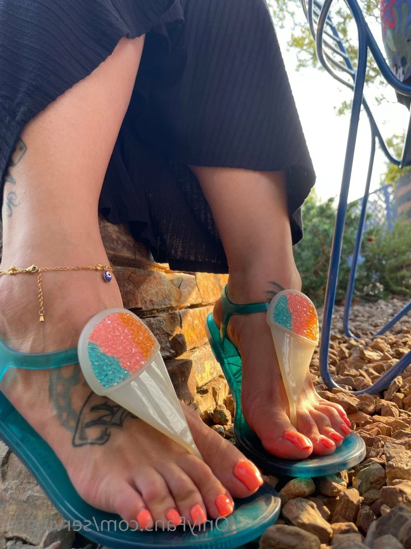 SERVINGBAREFEET [ servingfet ] Onlyfans leaked photo 5066731 on Hotleaks.tv