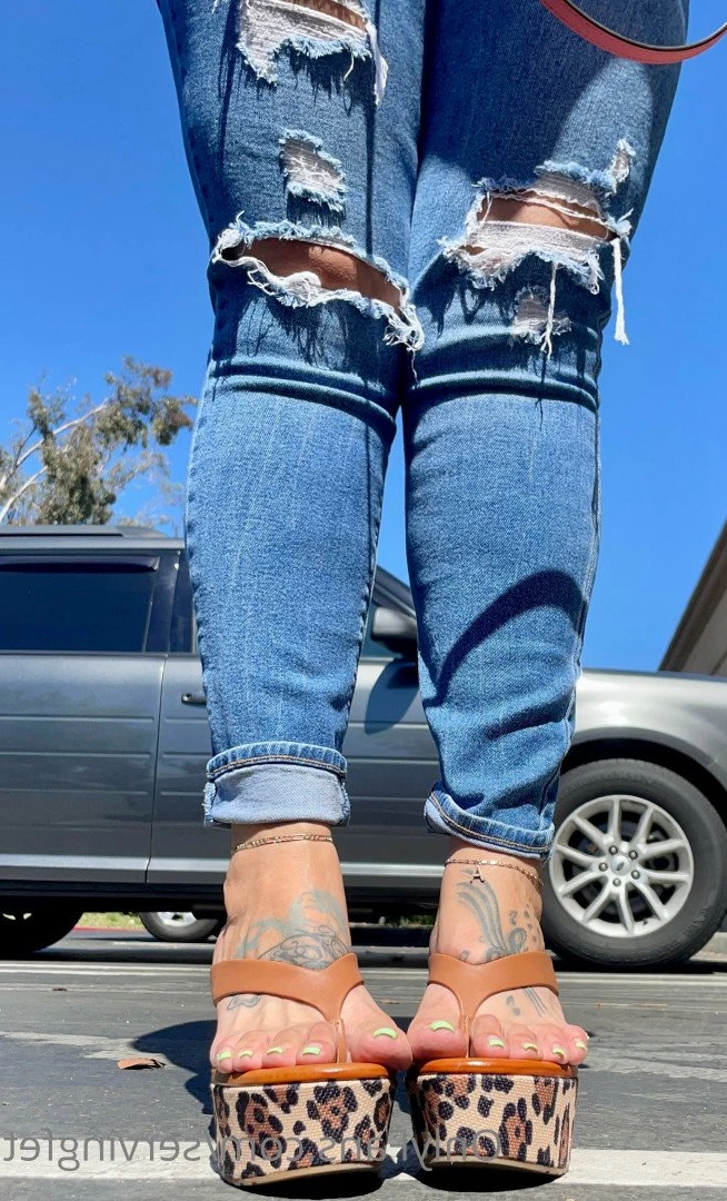 SERVINGBAREFEET [ servingfet ] Onlyfans leaked photo 5066973 on Hotleaks.tv