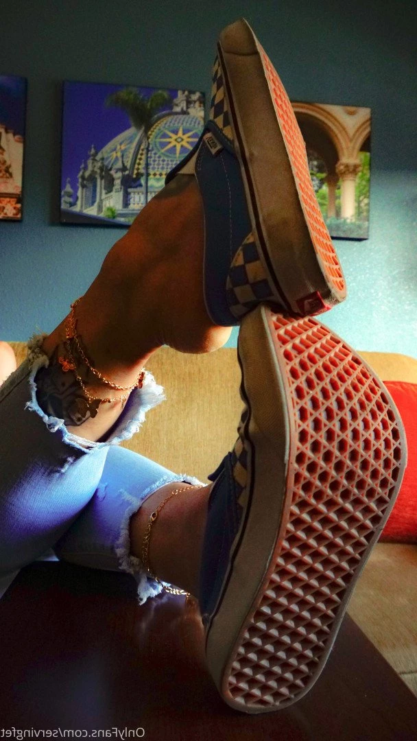 SERVINGBAREFEET [ servingfet ] Onlyfans leaked photo 5067001 on Hotleaks.tv