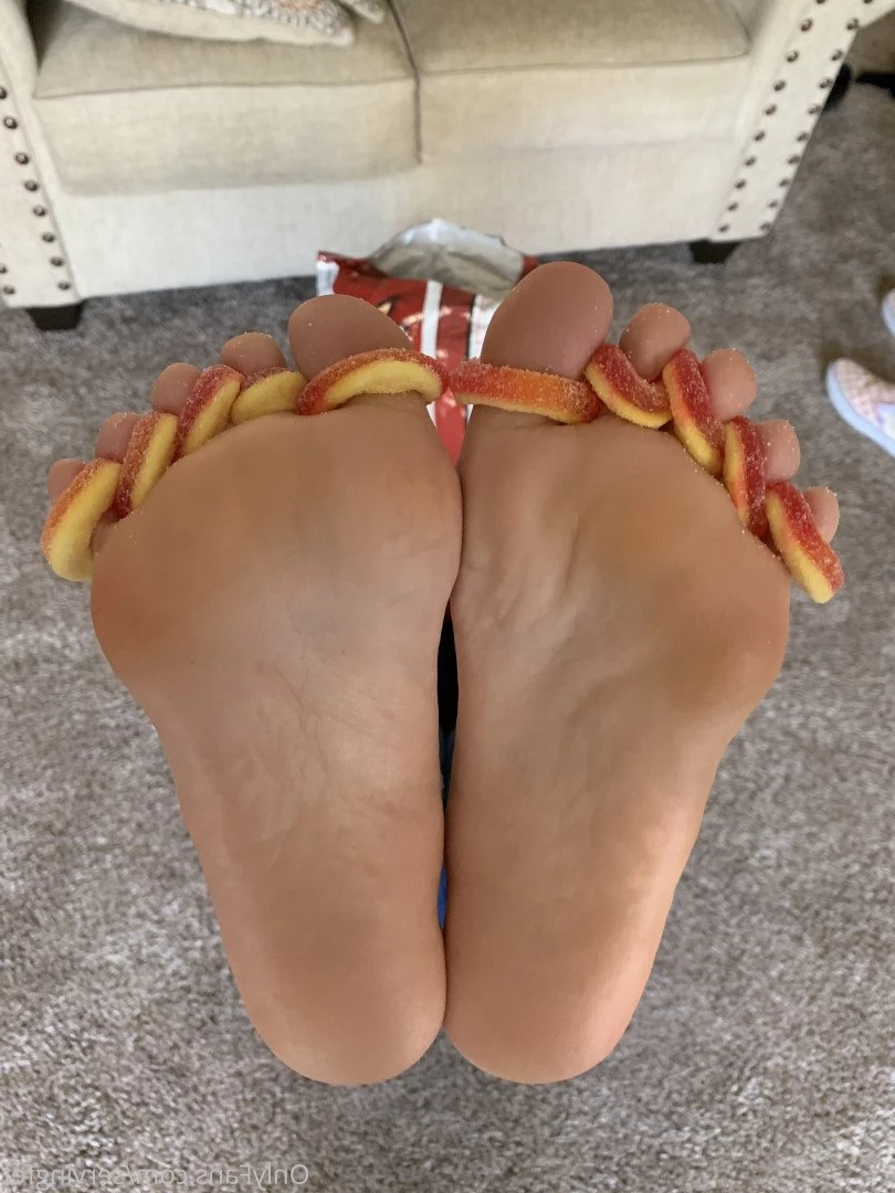 SERVINGBAREFEET [ servingfet ] Onlyfans leaked photo 5067280 on Hotleaks.tv