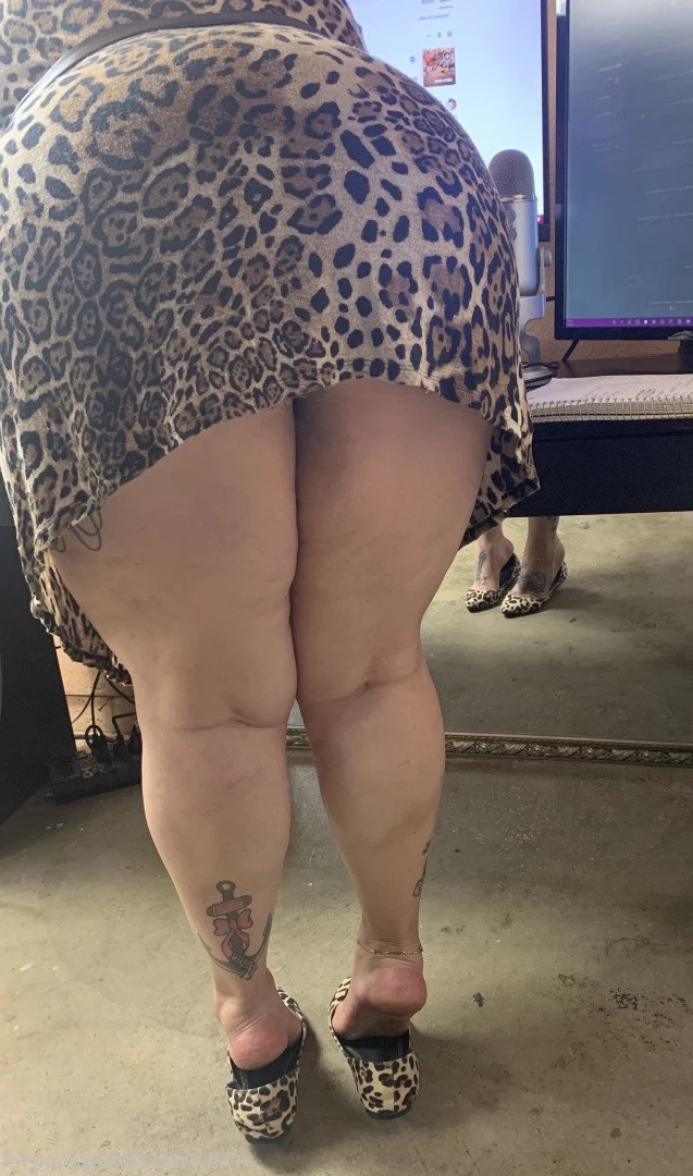 SERVINGBAREFEET [ servingfet ] Onlyfans leaked photo 5067605 on Hotleaks.tv