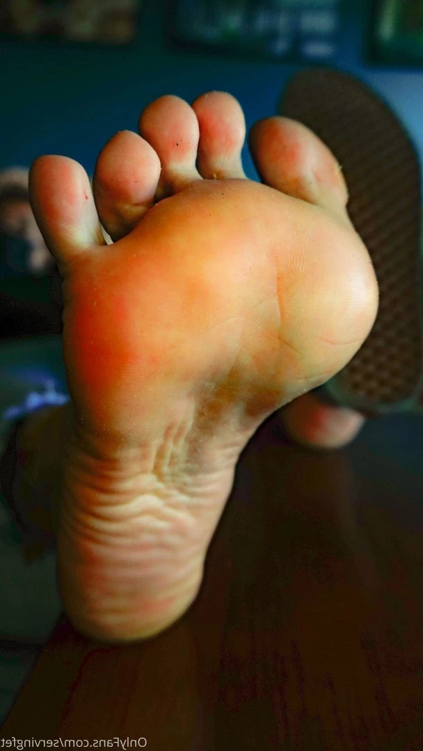 SERVINGBAREFEET [ servingfet ] Onlyfans leaked photo 5068325 on Hotleaks.tv