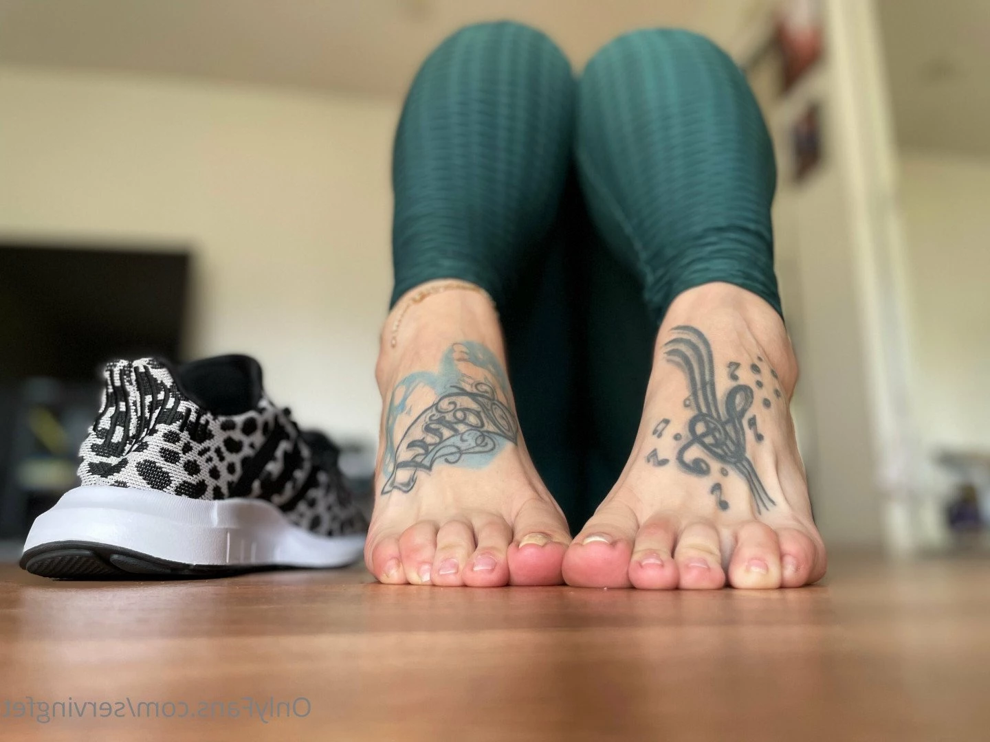 SERVINGBAREFEET [ servingfet ] Onlyfans leaked photo 5068502 on Hotleaks.tv