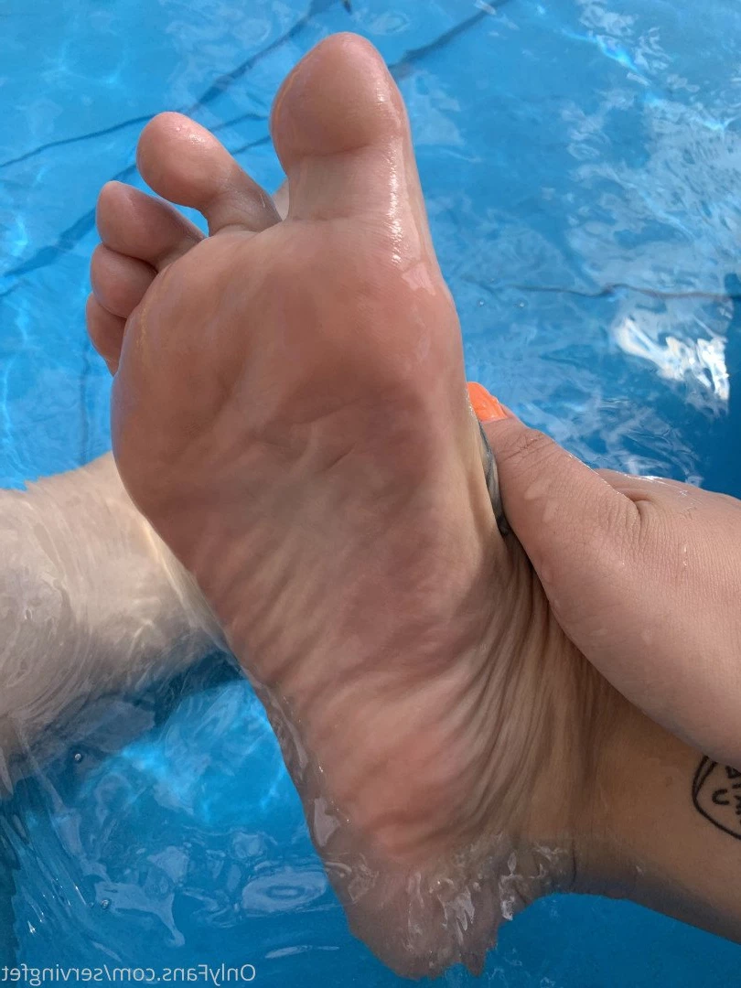 SERVINGBAREFEET [ servingfet ] Onlyfans leaked photo 5068522 on Hotleaks.tv