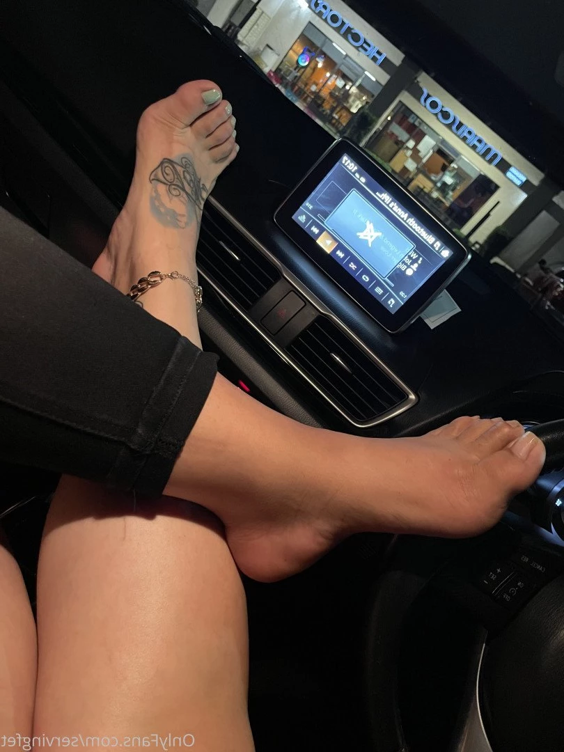 SERVINGBAREFEET [ servingfet ] Onlyfans leaked photo 5068674 on Hotleaks.tv