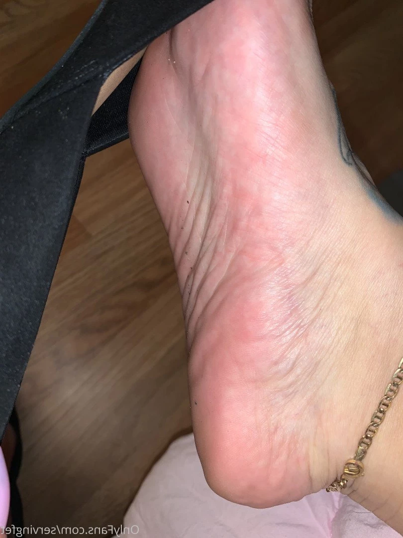 SERVINGBAREFEET [ servingfet ] Onlyfans leaked photo 5069269 on Hotleaks.tv