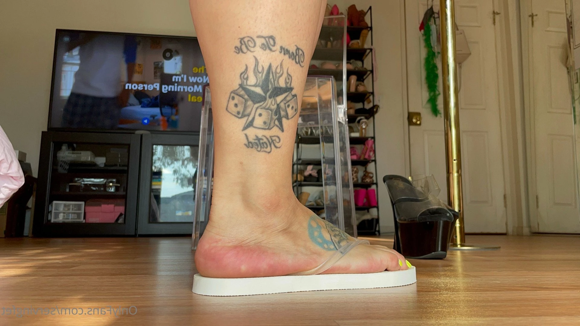 SERVINGBAREFEET [ servingfet ] Onlyfans leaked photo 5069627 on Hotleaks.tv