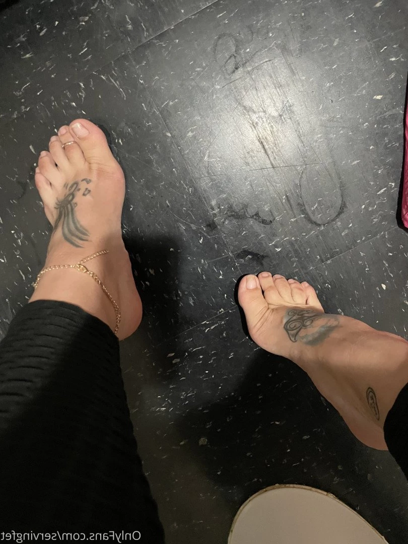 SERVINGBAREFEET [ servingfet ] Onlyfans leaked photo 5070876 on Hotleaks.tv