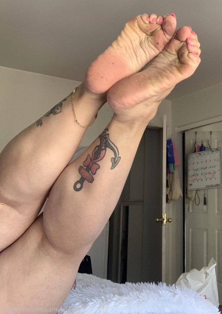 SERVINGBAREFEET [ servingfet ] Onlyfans leaked photo 5071293 on Hotleaks.tv