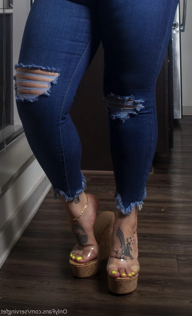 SERVINGBAREFEET [ servingfet ] Onlyfans leaked photo 5071323 on Hotleaks.tv