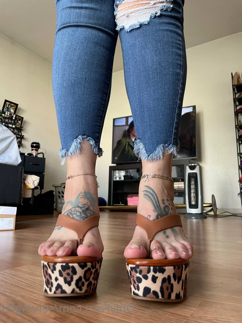 SERVINGBAREFEET [ servingfet ] Onlyfans leaked photo 5071344 on Hotleaks.tv