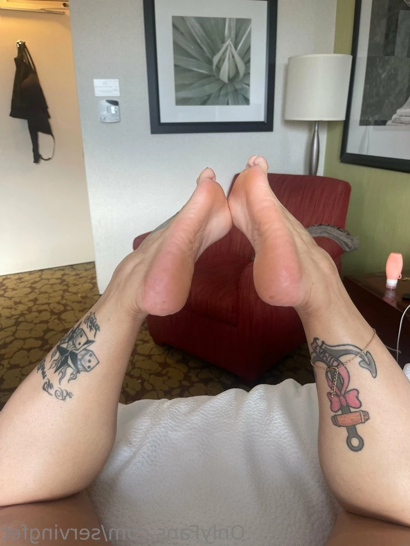 SERVINGBAREFEET [ servingfet ] Onlyfans leaked photo 5072051 on Hotleaks.tv