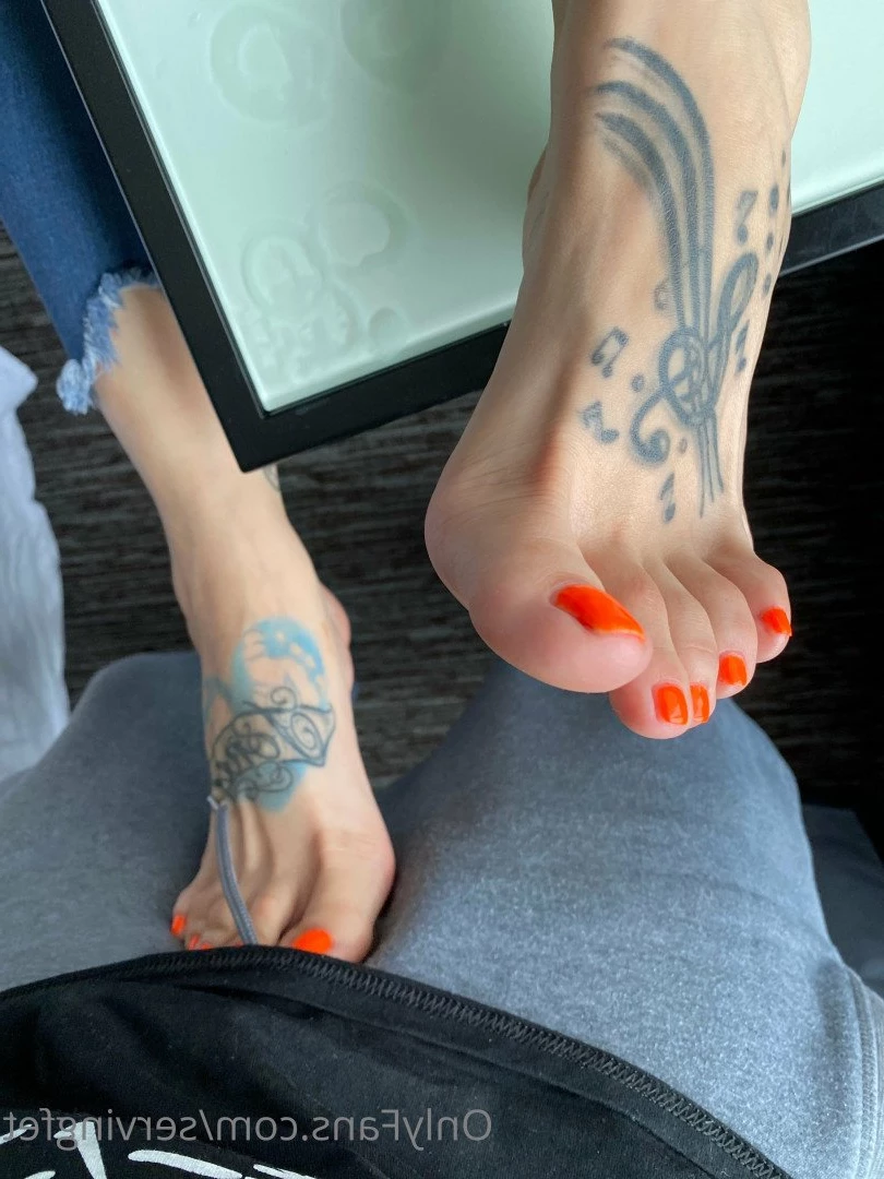 SERVINGBAREFEET [ servingfet ] Onlyfans leaked photo 5072493 on Hotleaks.tv
