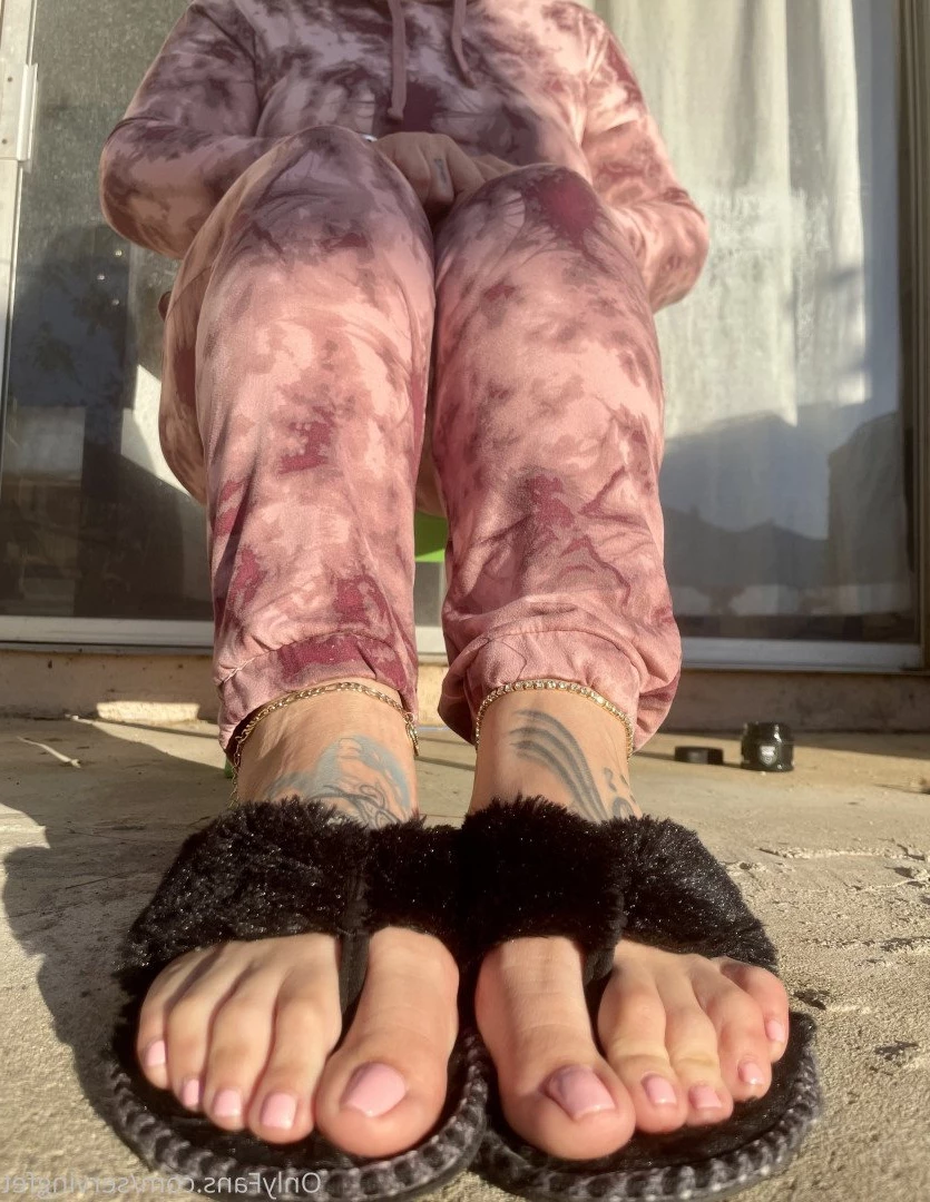SERVINGBAREFEET [ servingfet ] Onlyfans leaked photo 5072696 on Hotleaks.tv