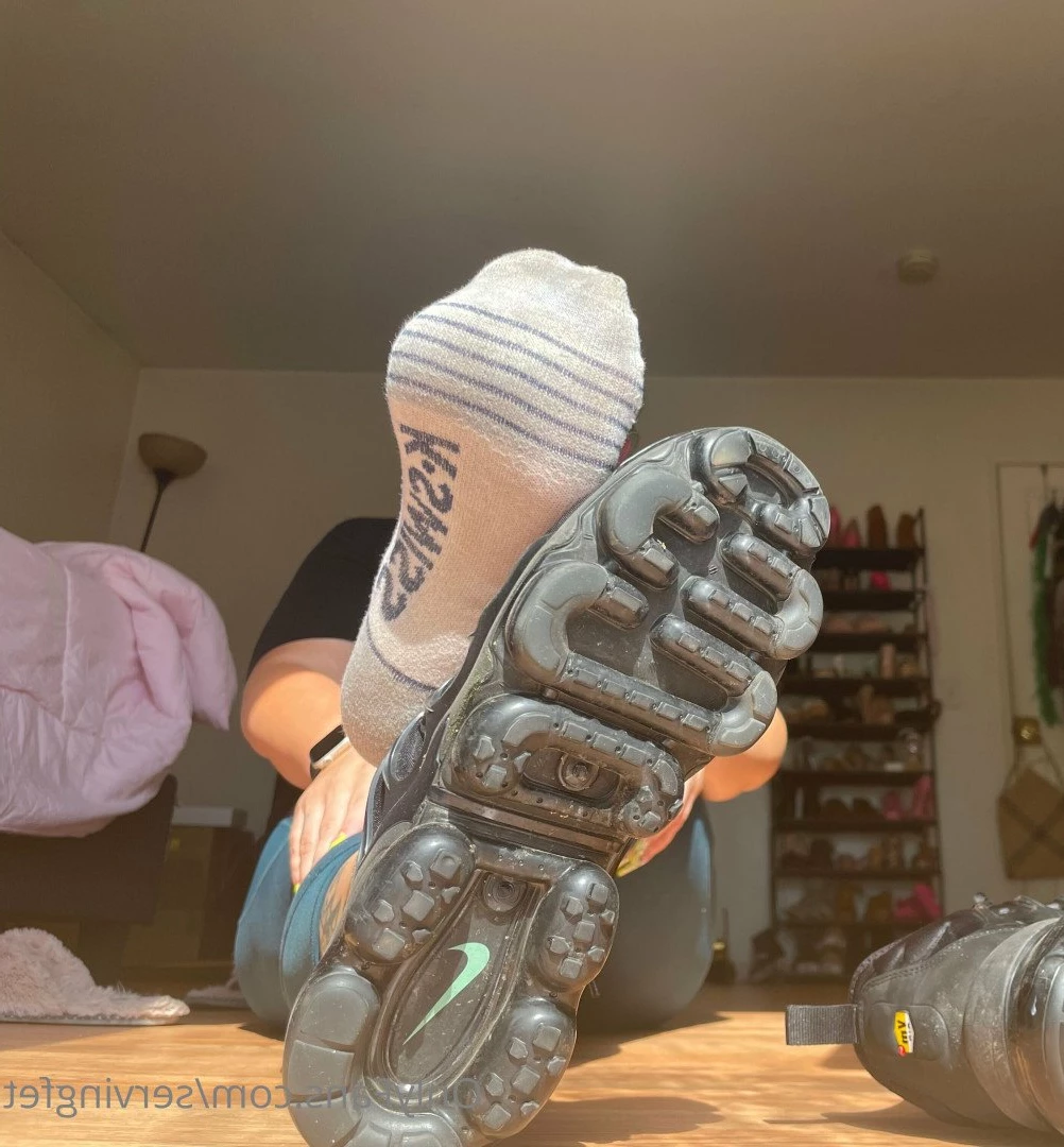 SERVINGBAREFEET [ servingfet ] Onlyfans leaked photo 5072920 on Hotleaks.tv