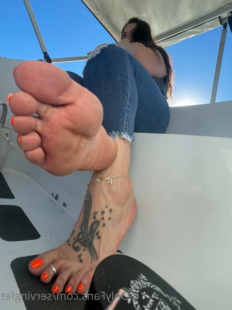 SERVINGBAREFEET [ servingfet ] Onlyfans leaked photo 5073579 on Hotleaks.tv