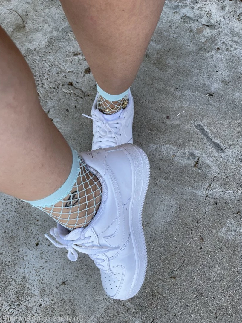 SERVINGBAREFEET [ servingfet ] Onlyfans leaked photo 5074017 on Hotleaks.tv