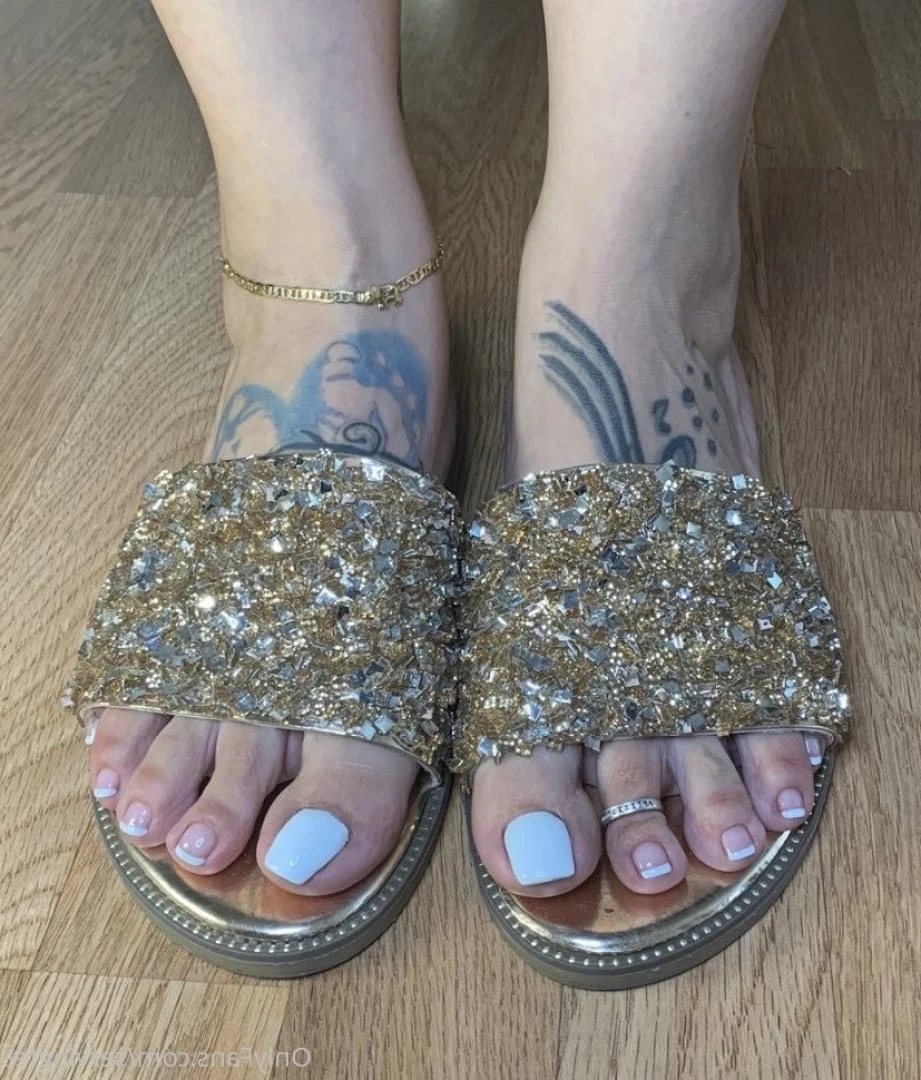 SERVINGBAREFEET [ servingfet ] Onlyfans leaked photo 5074291 on Hotleaks.tv