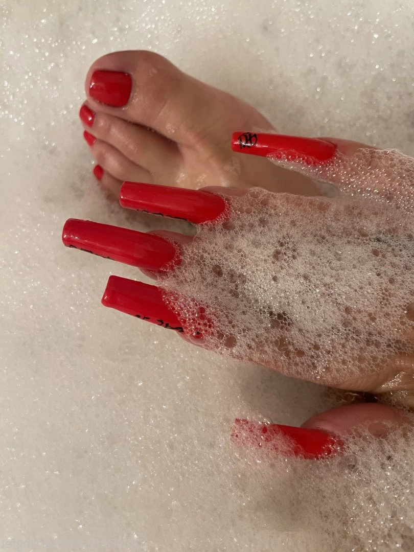SERVINGBAREFEET [ servingfet ] Onlyfans leaked photo 5074741 on Hotleaks.tv