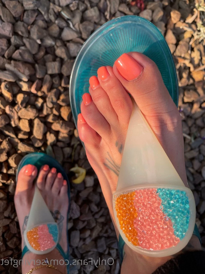 SERVINGBAREFEET [ servingfet ] Onlyfans leaked photo 5074752 on Hotleaks.tv