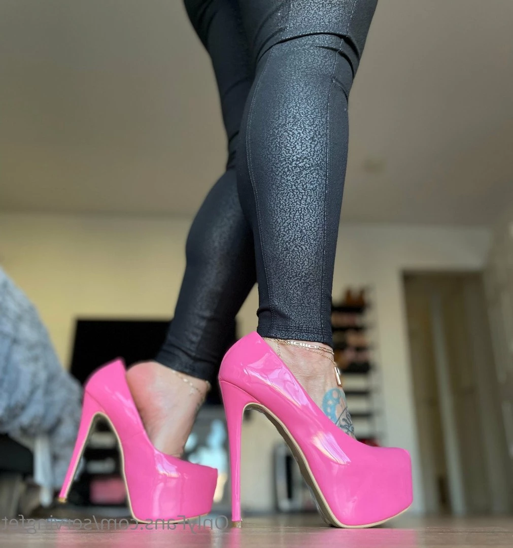 SERVINGBAREFEET [ servingfet ] Onlyfans leaked photo 5075305 on Hotleaks.tv