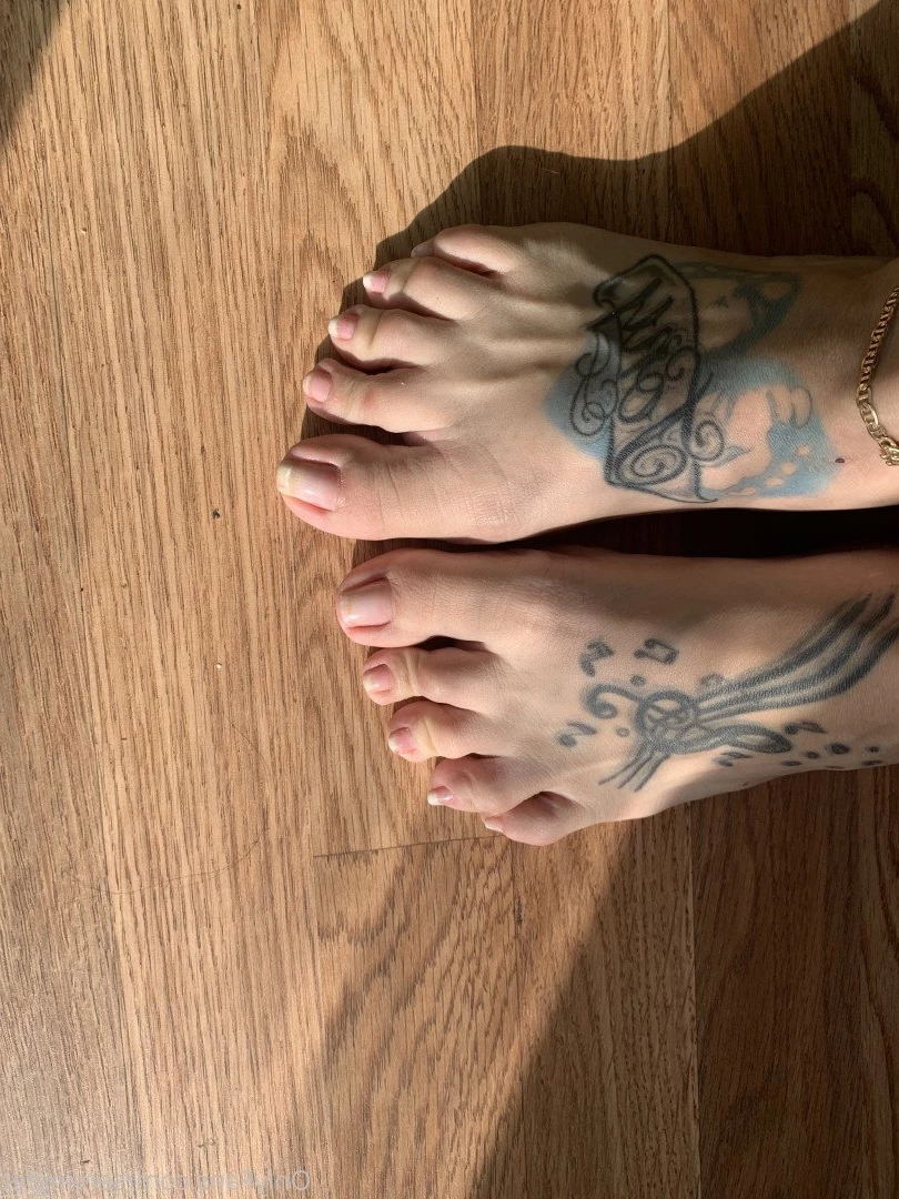 SERVINGBAREFEET [ servingfet ] Onlyfans leaked photo 5075544 on Hotleaks.tv