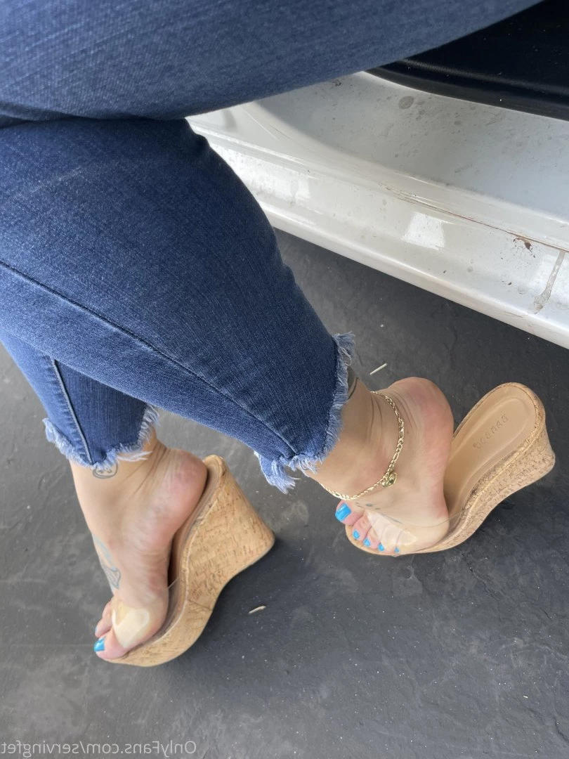 SERVINGBAREFEET [ servingfet ] Onlyfans leaked photo 5075564 on Hotleaks.tv