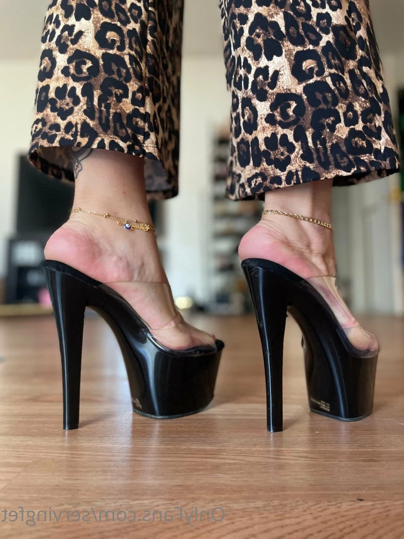 SERVINGBAREFEET [ servingfet ] Onlyfans leaked photo 5075970 on Hotleaks.tv