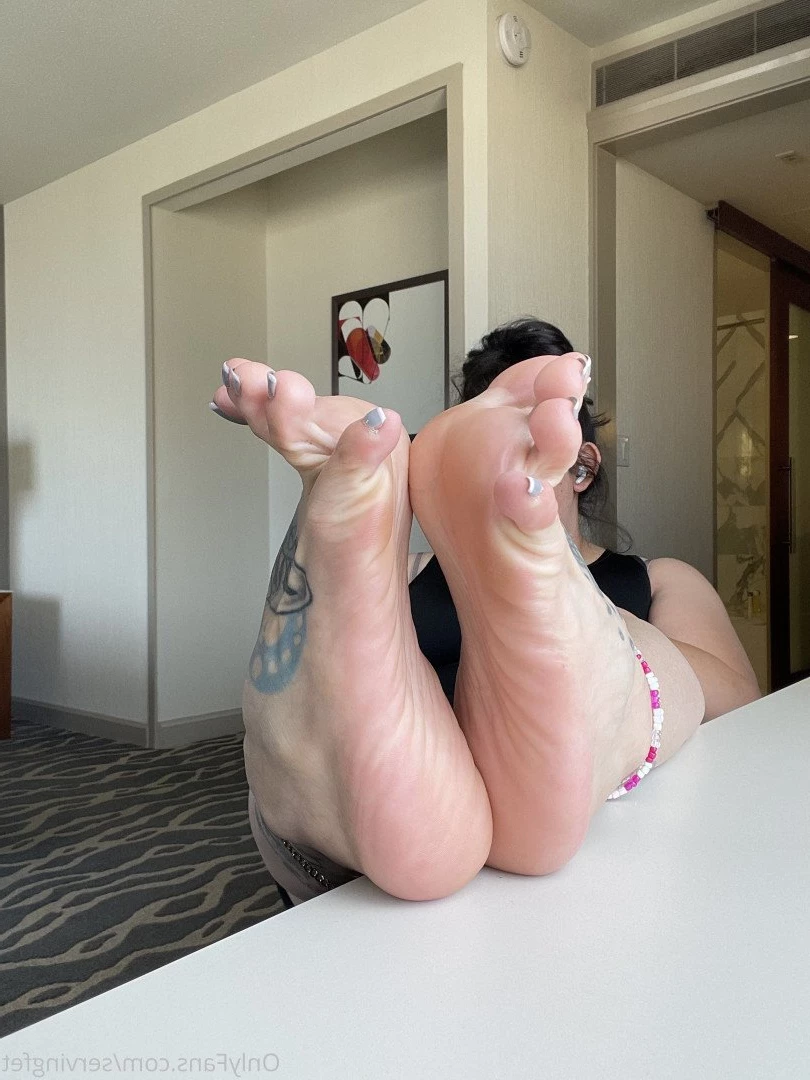 SERVINGBAREFEET [ servingfet ] Onlyfans leaked photo 5076131 on Hotleaks.tv